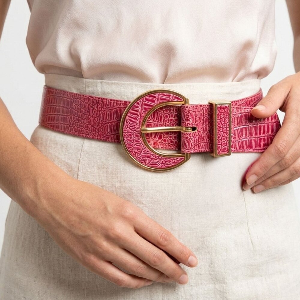 Vintage J. Michaels Red Croc Embossed Leather Belt Gold Half Moon Buckle M